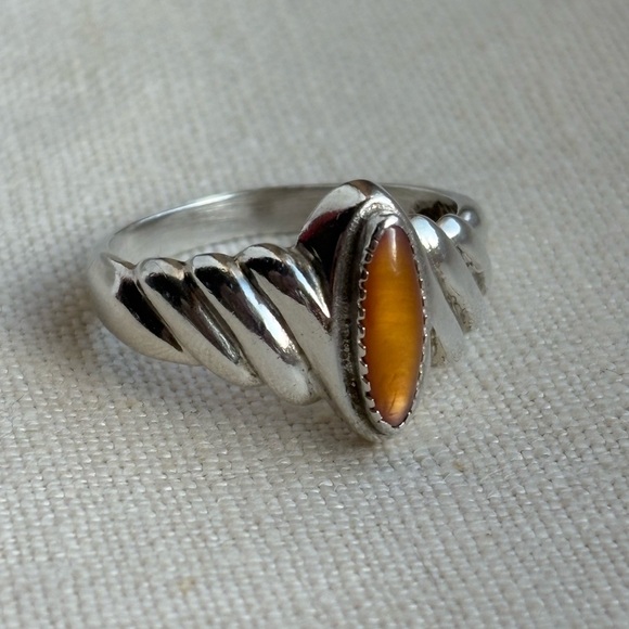 Sterling Silver Tigers Eye Ring - Picture 4 of 5